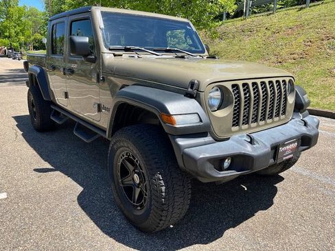 Used 2020 Jeep Gladiator Sport w/ Quick Order Package 24S AWD/4WD image 31