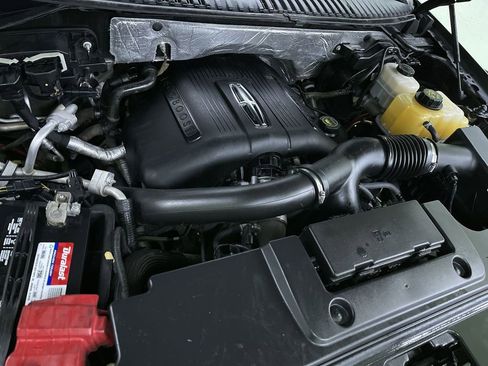 Used 2015 Lincoln Navigator 4WD image 31