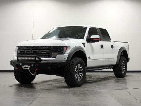 Used 2014 Ford F150 Raptor w/ Equipment Group 801A Luxury image 8