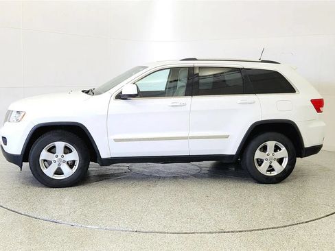 Used 2013 Jeep Grand Cherokee Laredo AWD/4WD image 4