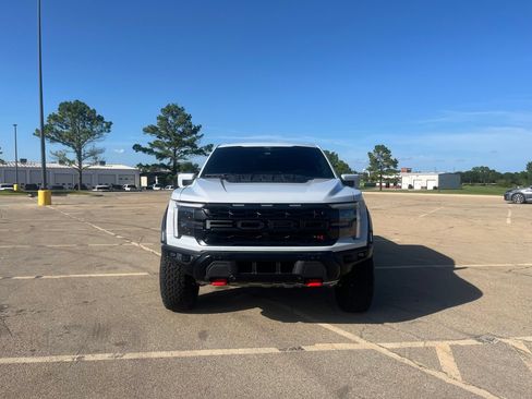 Used 2025 Ford F150 Raptor w/ Equipment Group 803A Raptor R AWD/4WD image 13