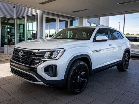 New 2026 Volkswagen Atlas Cross Sport SE image 10