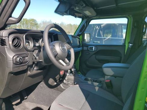 Certified 2025 Jeep Wrangler Rubicon image 6