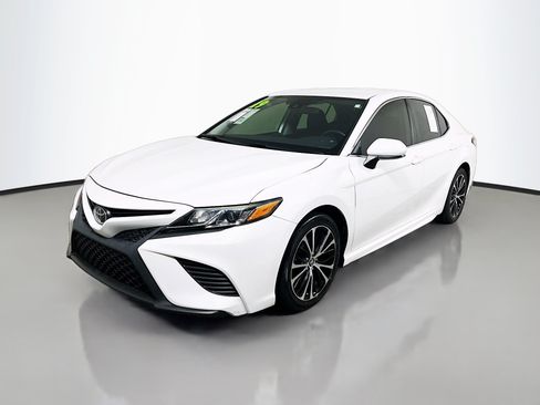 Used 2019 Toyota Camry SE FWD image 10