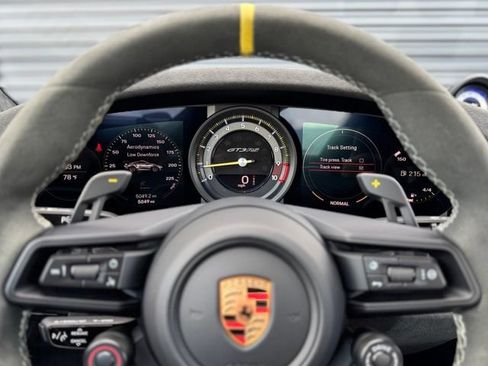 Certified 2025 Porsche 911 GT3 RS RWD image 20