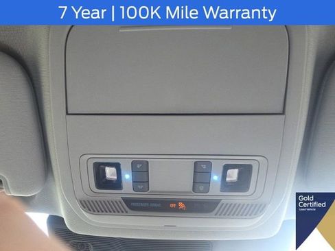 Used 2023 Ford Explorer XLT w/ Equipment Group 202A AWD/4WD image 32