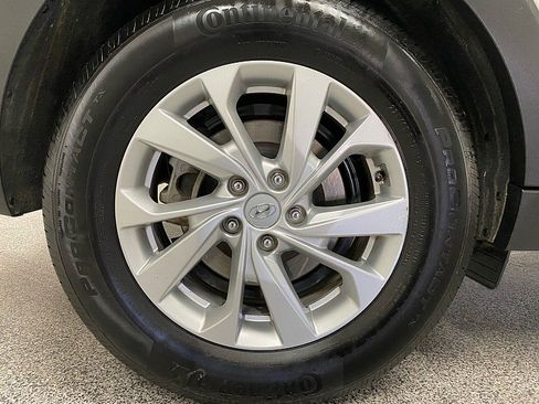 Used 2020 Hyundai Tucson SE image 25