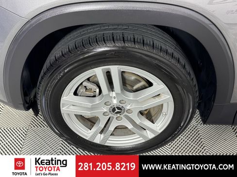 Used 2021 Mercedes-Benz GLB 250 4MATIC image 29