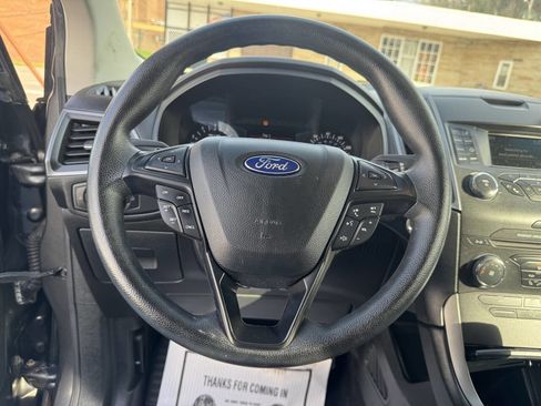 Used 2016 Ford Edge SE image 17