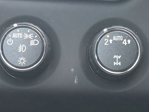 Used 2018 GMC Yukon SLT AWD/4WD image 28