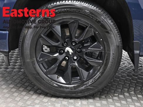 Used 2023 Chevrolet Silverado 1500 Custom RWD image 32