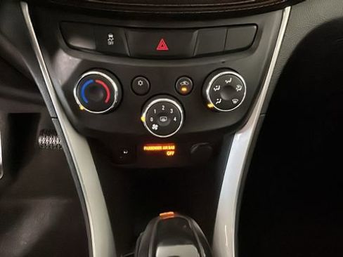 Used 2020 Chevrolet Trax LS w/ Tint and Cruise Package FWD image 22
