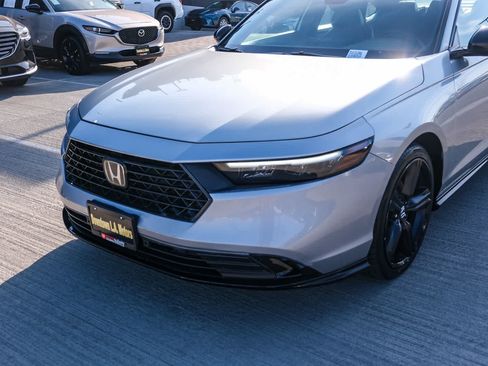 Used 2024 Honda Accord Sport image 11