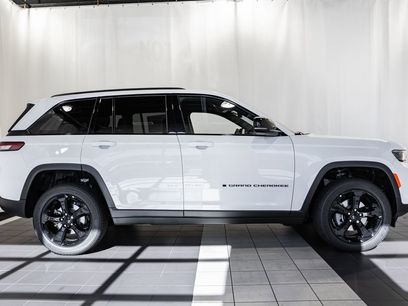 New 2025 Jeep Grand Cherokee Altitude