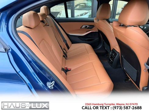 Used 2023 BMW 330i xDrive Sedan w/ Premium Package image 17