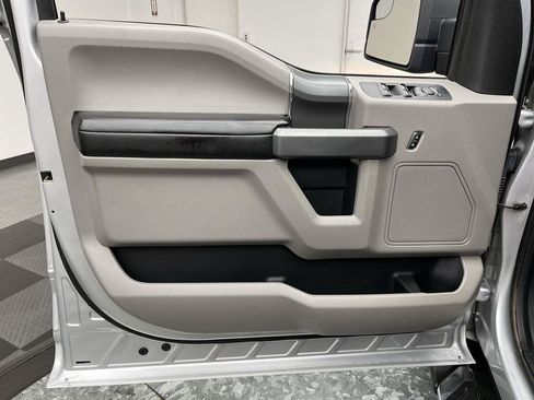 Used 2018 Ford F150 XLT w/ Equipment Group 302A Luxury AWD/4WD image 10