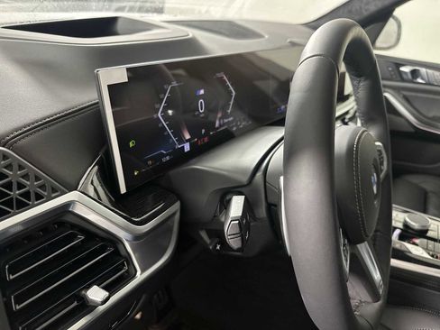 New 2026 BMW X7 xDrive40i w/ M Sport Package image 15