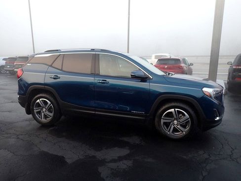 Certified 2020 GMC Terrain SLT w/ Preferred Package image 7