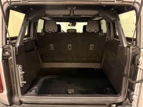 Used 2024 Ford Bronco Black Diamond image 11