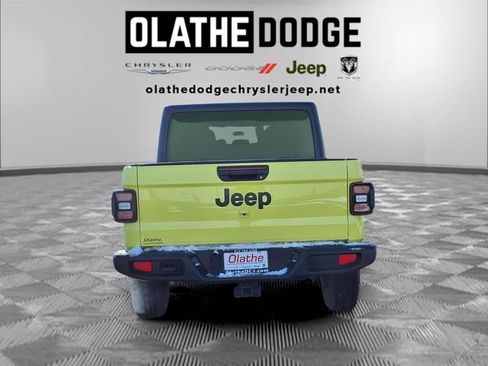 Used 2023 Jeep Gladiator Sport image 26