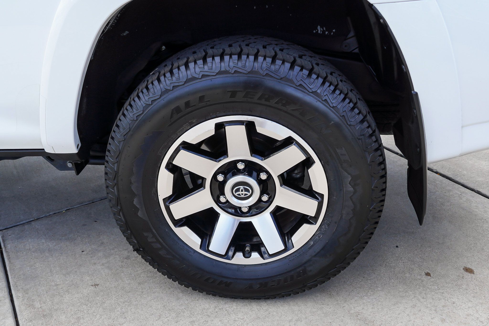 Used 2020 Toyota 4Runner TRD Off-Road AWD/4WD image 13