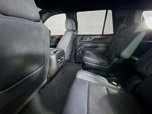 Used 2025 GMC Yukon Denali AWD/4WD image 23