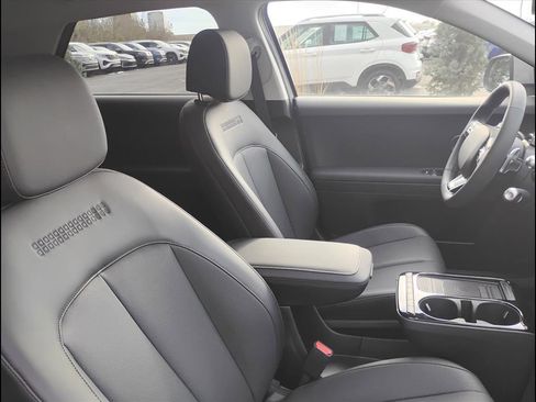 New 2025 Hyundai Ioniq 5 SEL image 13