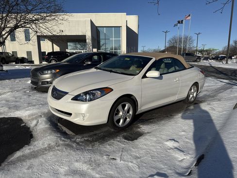 Used 2006 Toyota Solara SE image 2