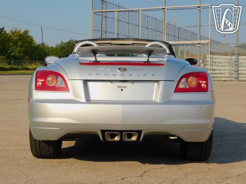 Used 2008 Chrysler Crossfire Limited image 22