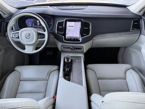 Used 2023 Volvo XC90 T8 Ultimate image 34