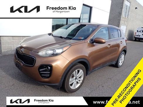 Used 2018 Kia Sportage LX image 1