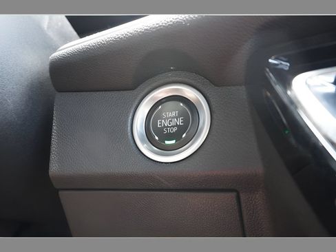 Used 2024 Chevrolet Traverse LT FWD image 19
