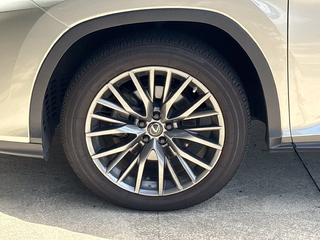 Used 2022 Lexus RX 450h F Sport w/ Cold Area Package (CT) AWD/4WD image 14