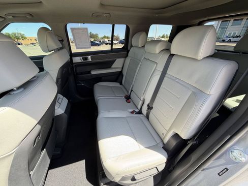 Used 2024 Hyundai Santa Fe Limited AWD/4WD image 22