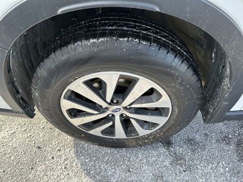 Certified 2022 Subaru Outback Premium image 17