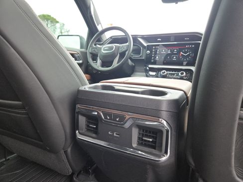 Used 2025 GMC Sierra 1500 Denali Ultimate image 30