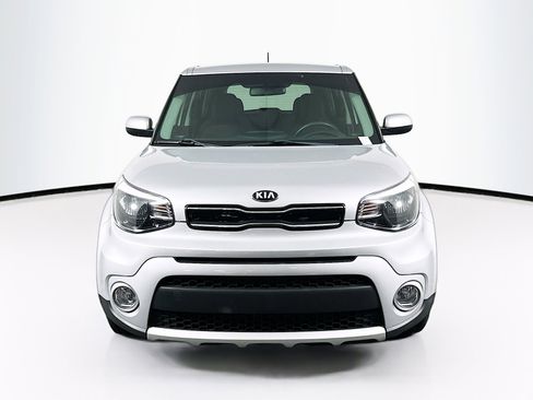 Used 2018 Kia Soul + FWD image 2