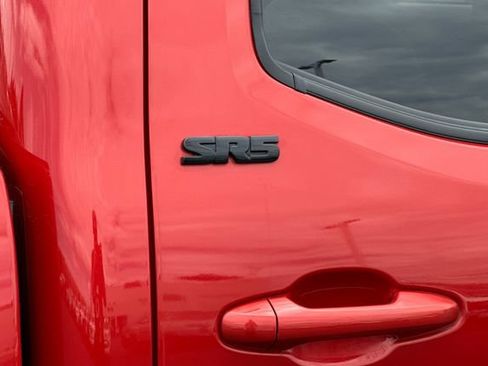 Certified 2021 Toyota Tacoma SR5 w/ Technology Package AWD/4WD image 32