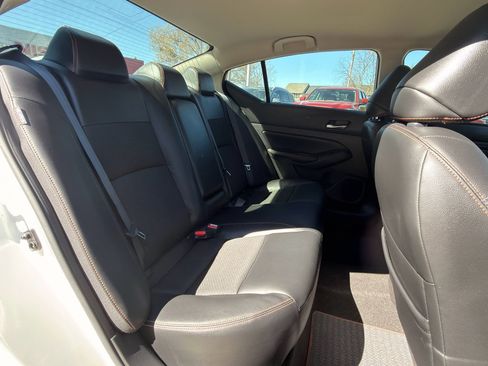 Used 2022 Nissan Altima 2.5 SR image 19