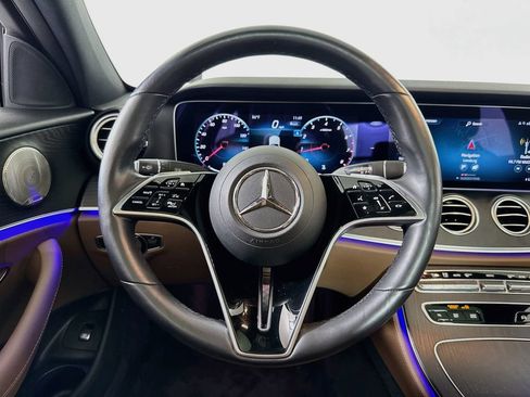 Used 2022 Mercedes-Benz E 350 4MATIC Sedan image 11