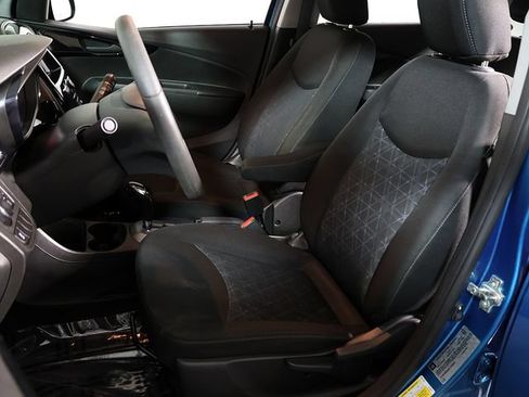 Used 2019 Chevrolet Spark LT FWD image 4