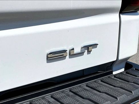 Used 2025 GMC Sierra 1500 SLT AWD/4WD image 27