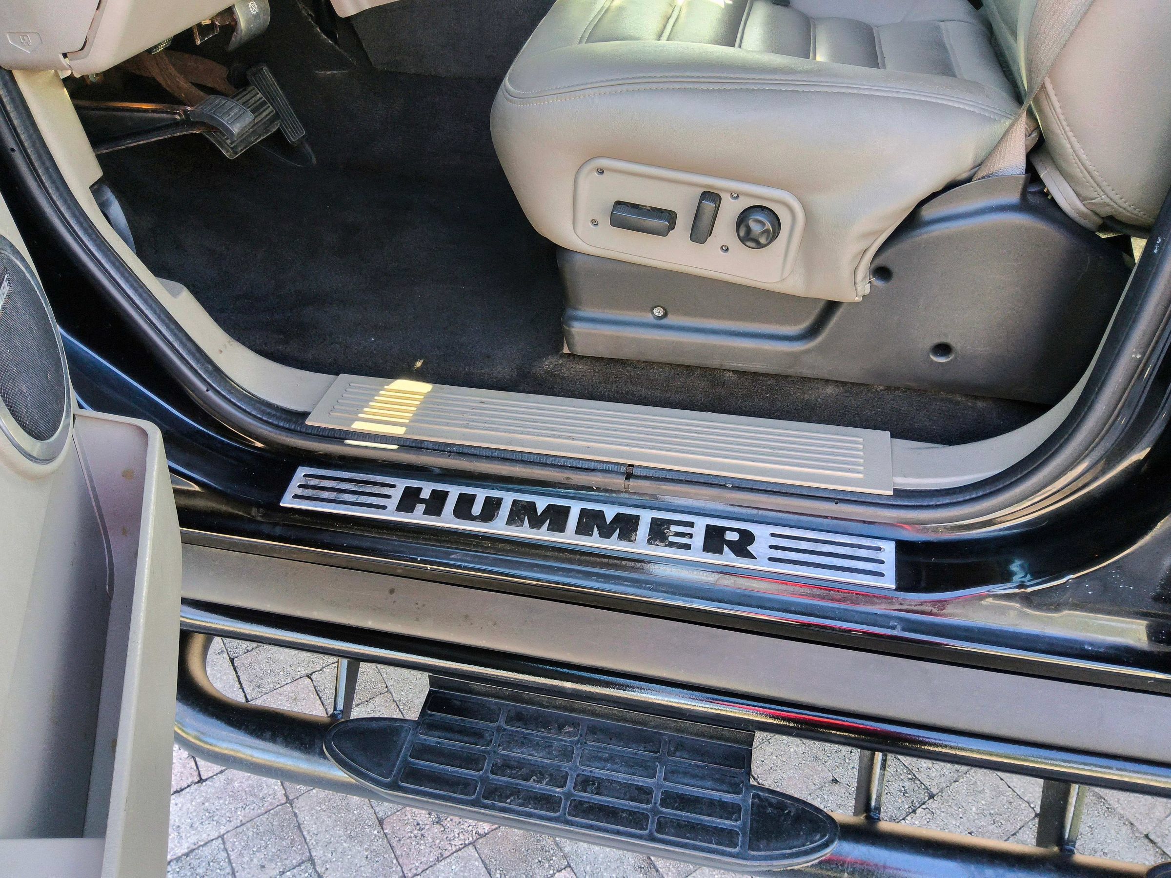 Used 2003 HUMMER H2 w/ Preferred Equipment Group AWD/4WD image 51
