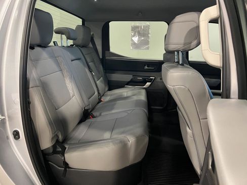 Used 2024 Toyota Tundra Limited image 34