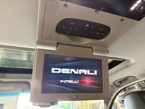 Used 2020 GMC Yukon XL Denali w/ Denali Ultimate Package AWD/4WD image 33