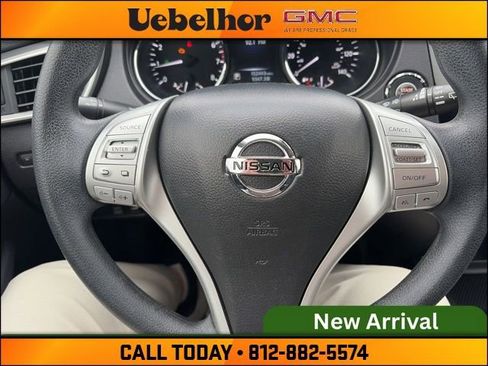 Used 2014 Nissan Rogue SV image 7