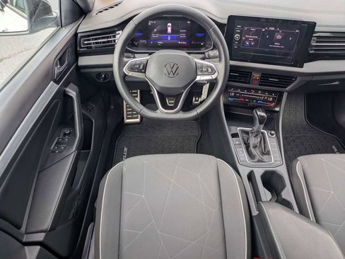 Certified 2025 Volkswagen Jetta Sport FWD image 15