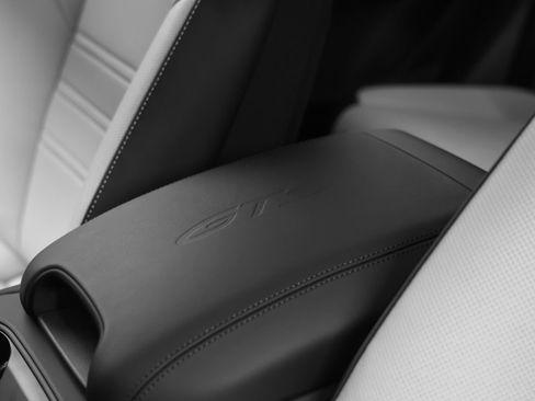 New 2026 Porsche Cayenne GTS image 43