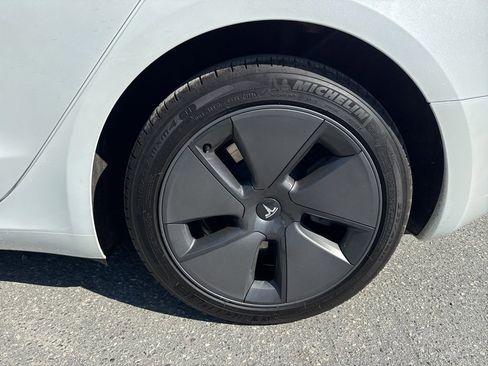 Used 2023 Tesla Model 3 Standard Range RWD image 32