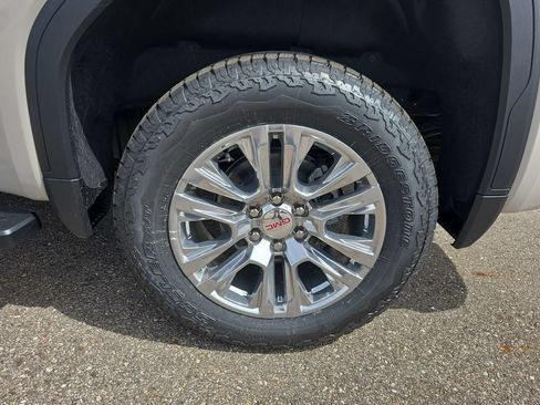 New 2026 GMC Sierra 1500 Denali AWD/4WD image 37